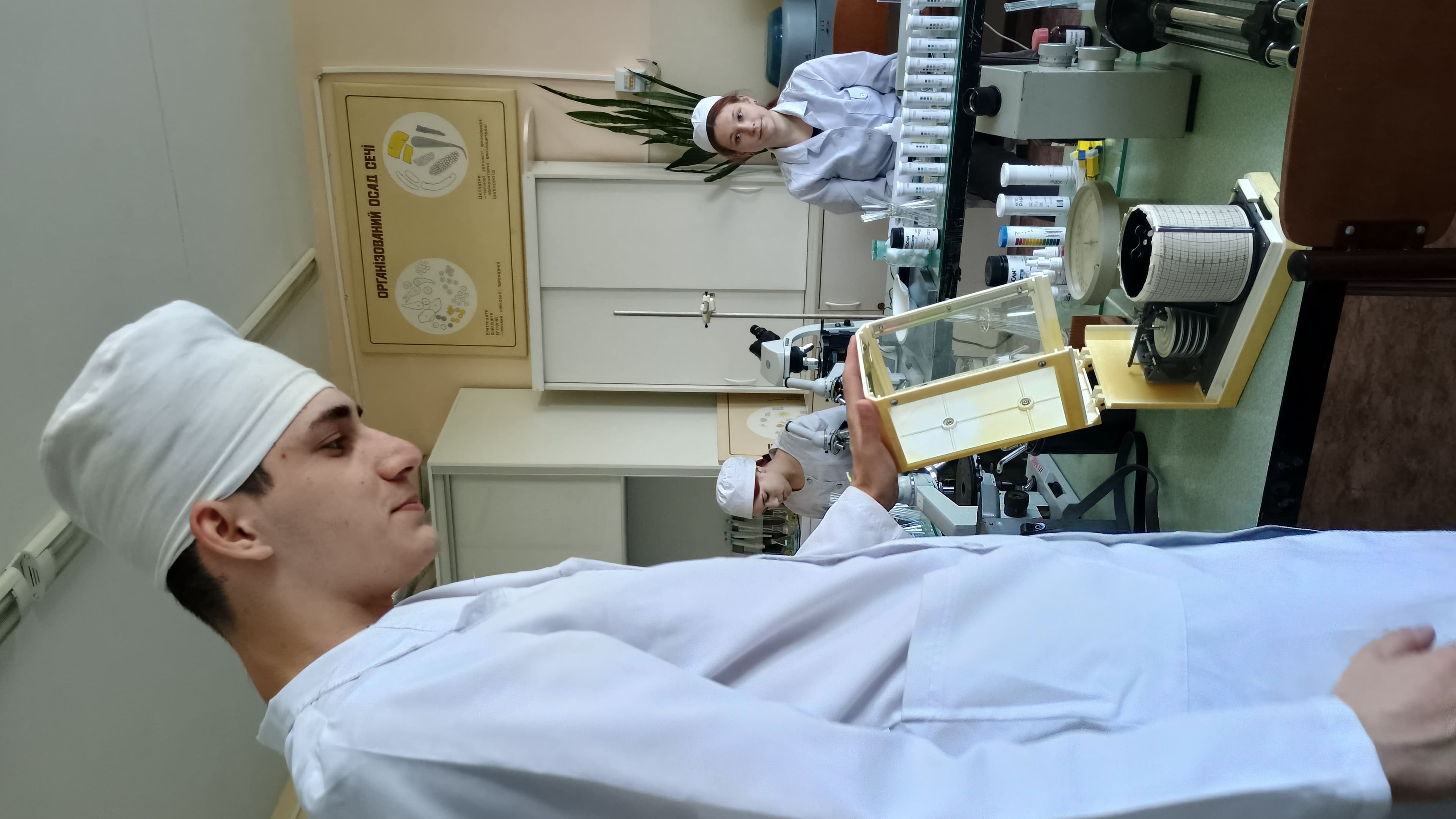 У ЖБФФК успішно завершилася атестація майбутніх медичних лаборантів