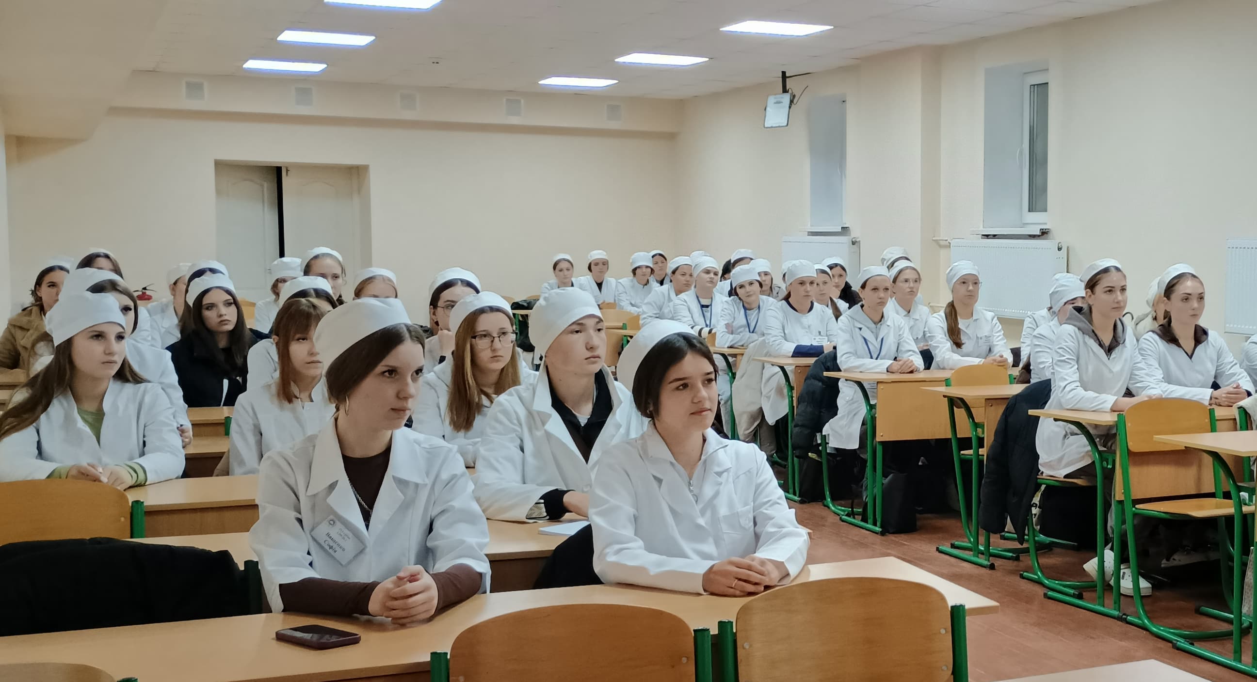 Нові знання від експертів – освітні лекторії від викладачів НУХТ для студентства ЖБФФК