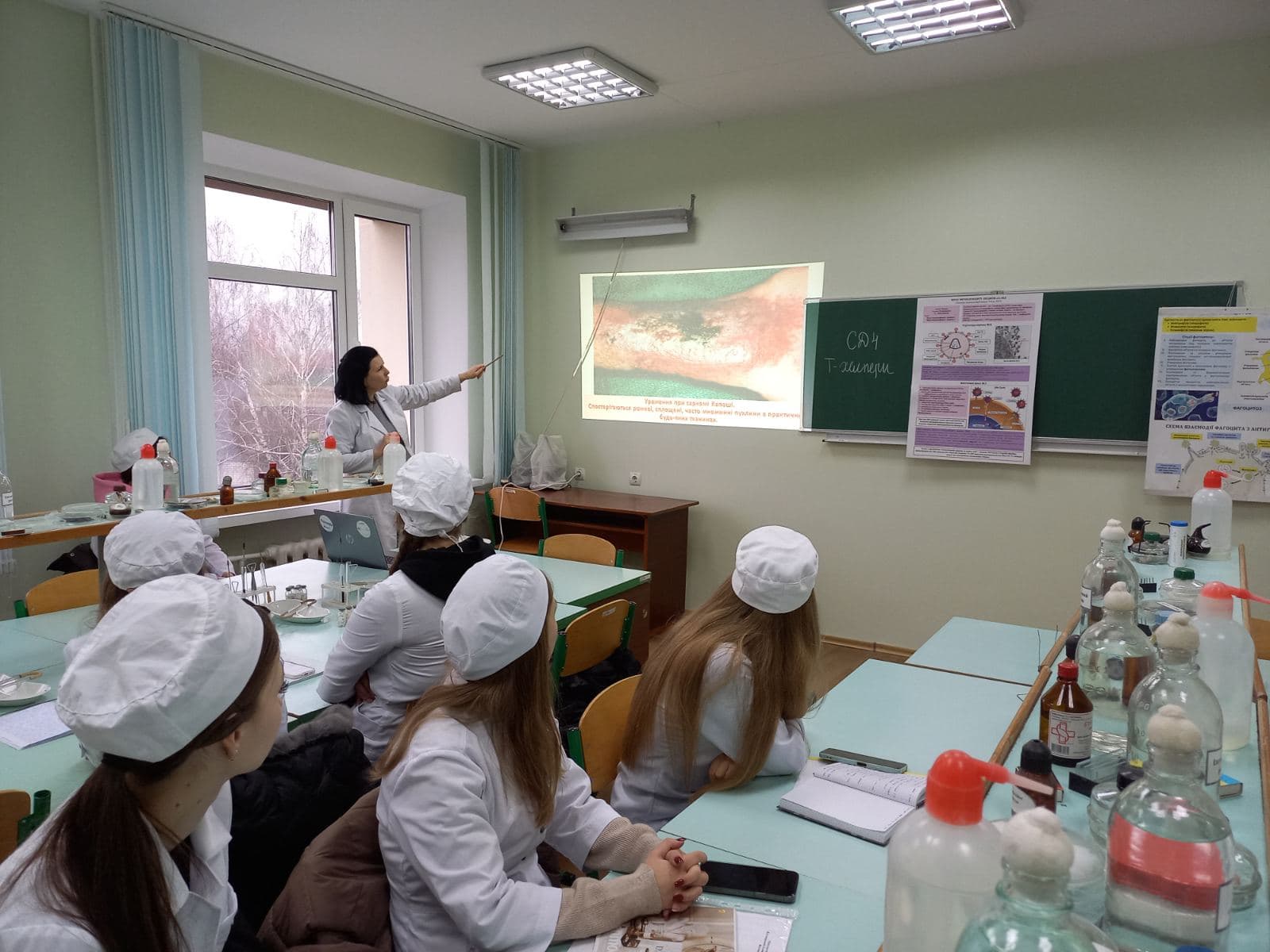 Всесвітній день боротьби зі СНІДом