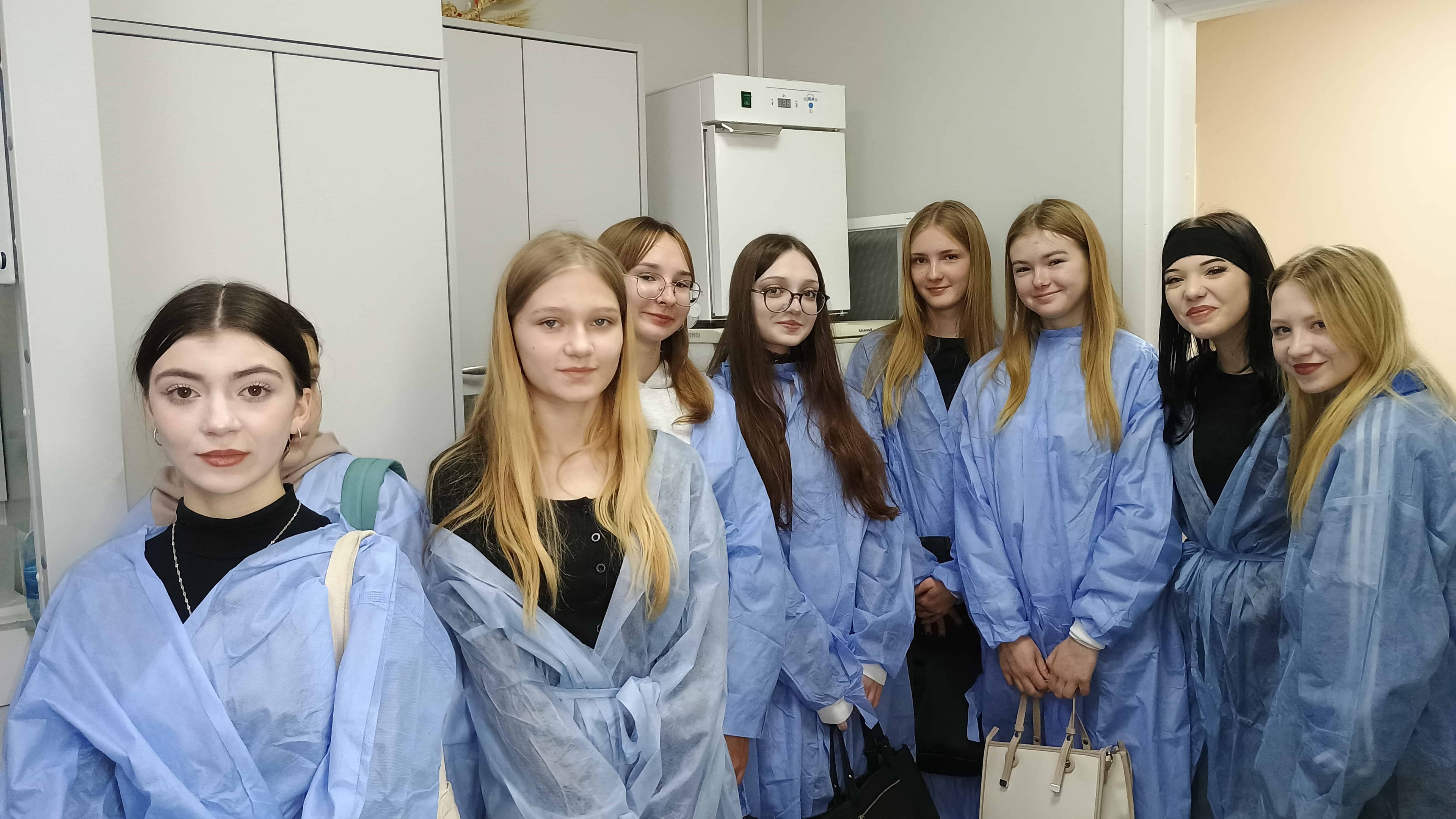 Ознайомча екскурсія до клініко-діагностичної лабораторії