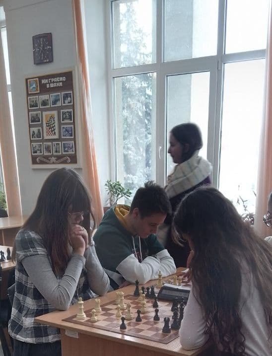 Спортивні ігри серед студентів закладів фахової передвищої освіти Житомирщини з шашок серед жінок та шахів серед чоловіків