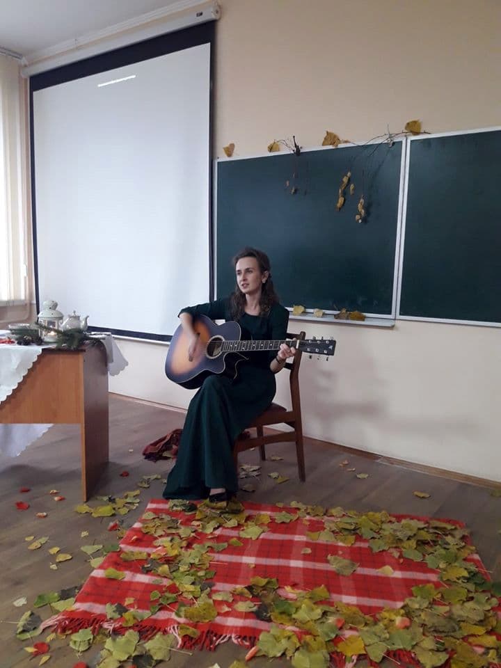 Поетичний вечір "Неважливе - важливо"