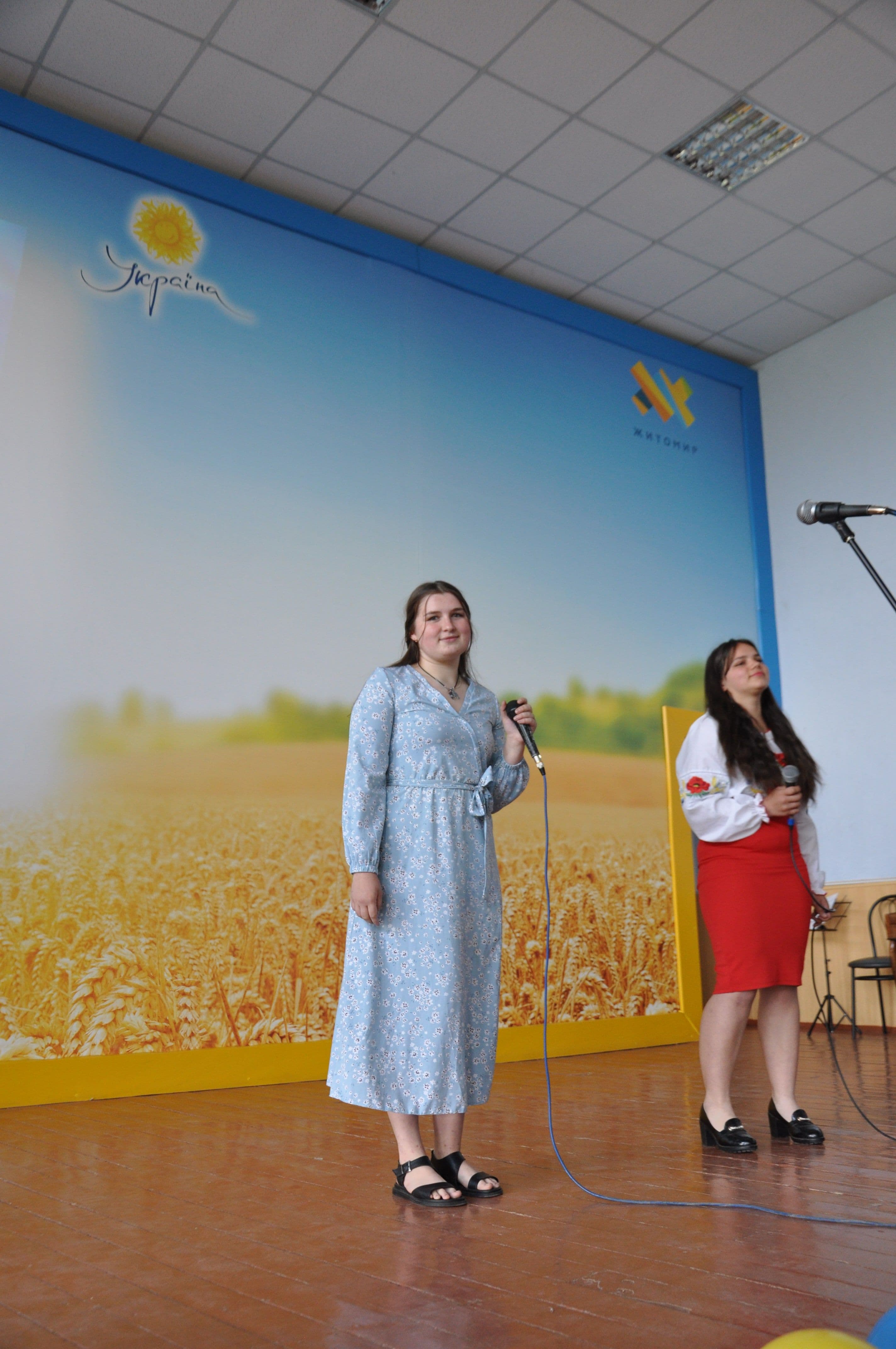 З нагоди Дня вишиванки в коледжі відбувся фестиваль-конкурс української пісні