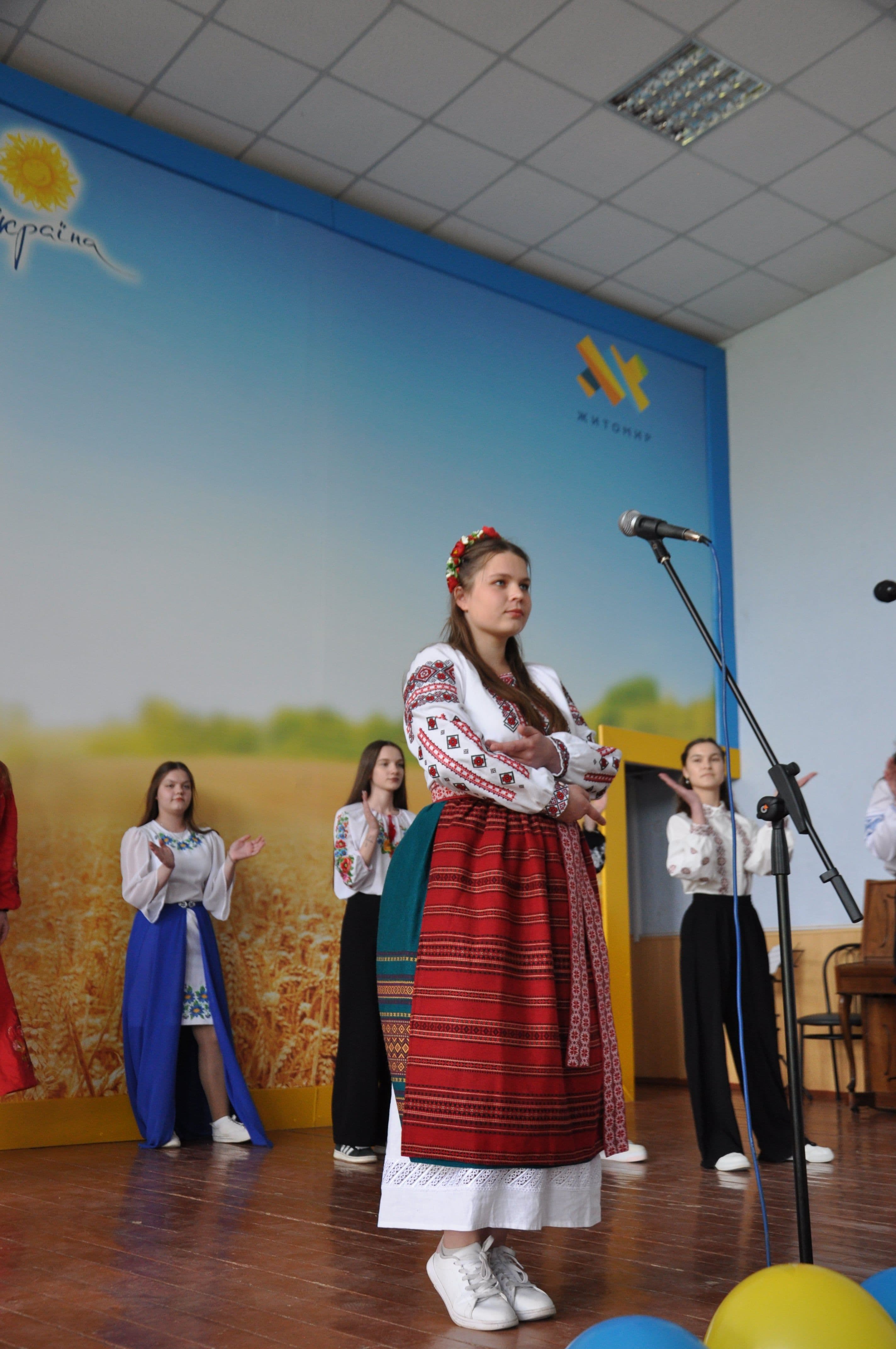 З нагоди Дня вишиванки в коледжі відбувся фестиваль-конкурс української пісні