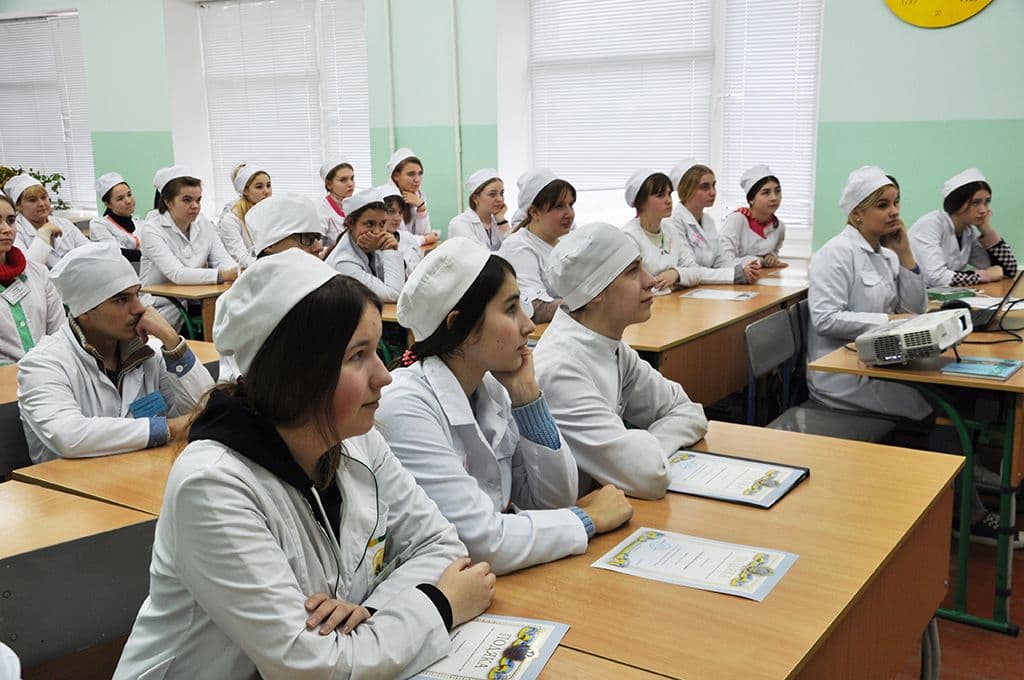 Відзначення найкращих студентів фармацевтично-лабораторного відділення