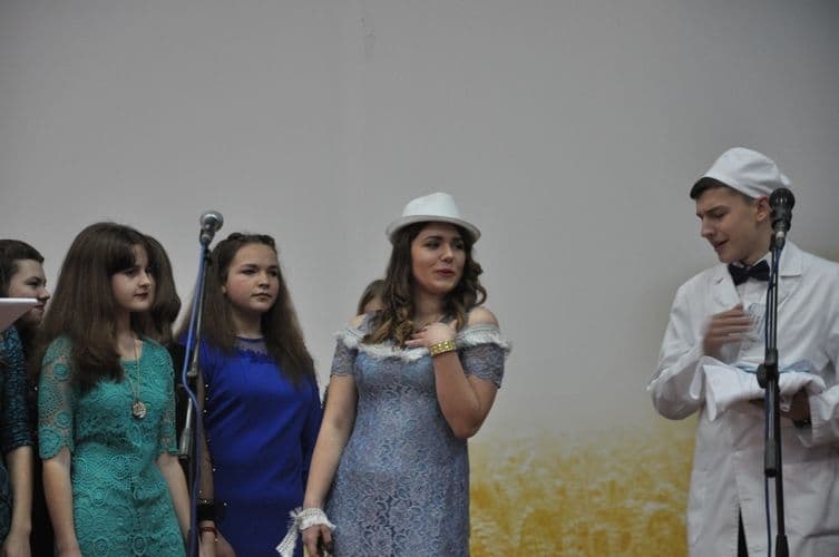 Любов підносить серце над землею