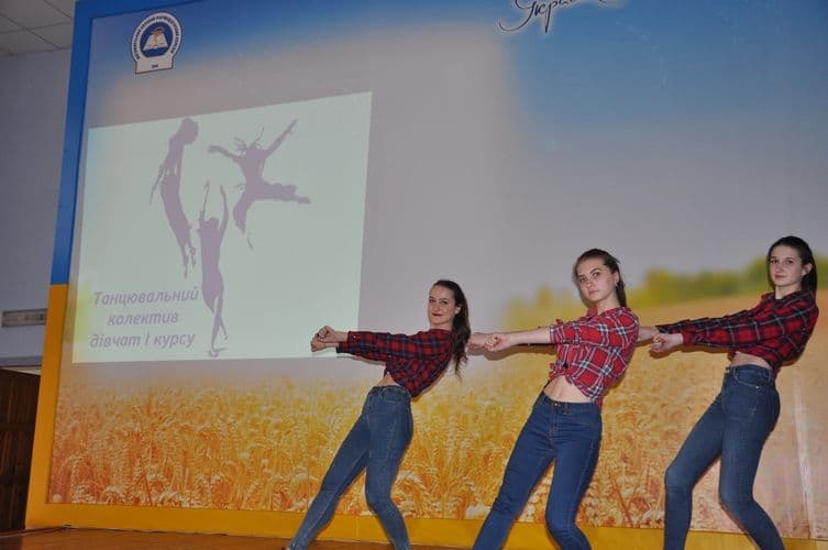 Пісенний вернісаж «Хай усіх єднає пісня»