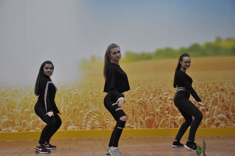 Любов підносить серце над землею