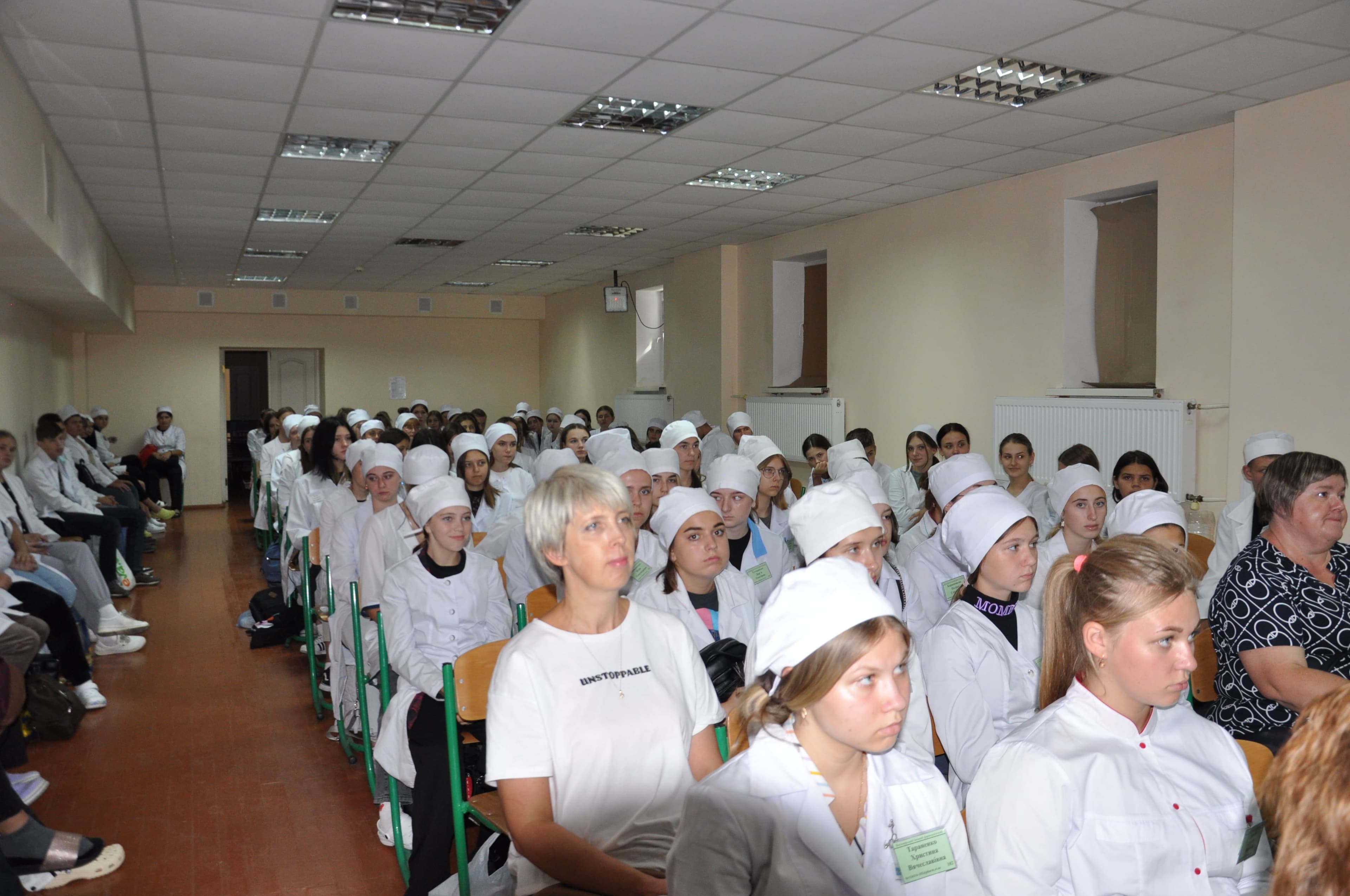 ВИХОВНА ГОДИНА «БУДЬМО ЗНАЙОМІ»