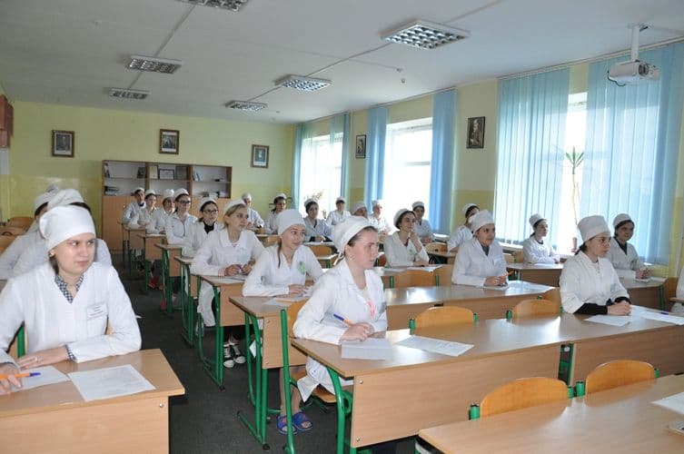 Проведення первинної акредитаційної експертизи