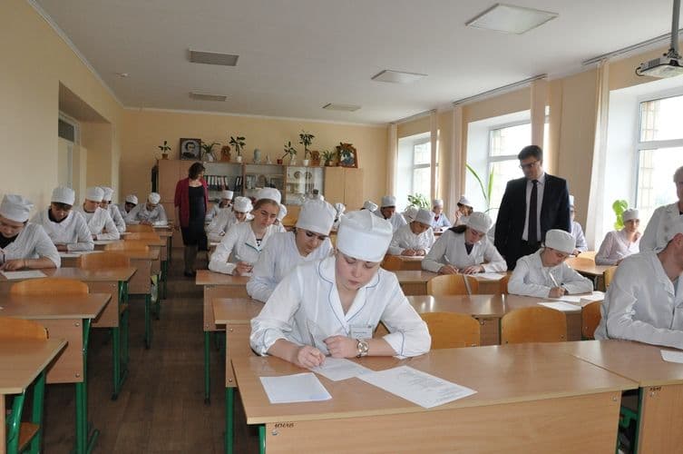 Проведення первинної акредитаційної експертизи