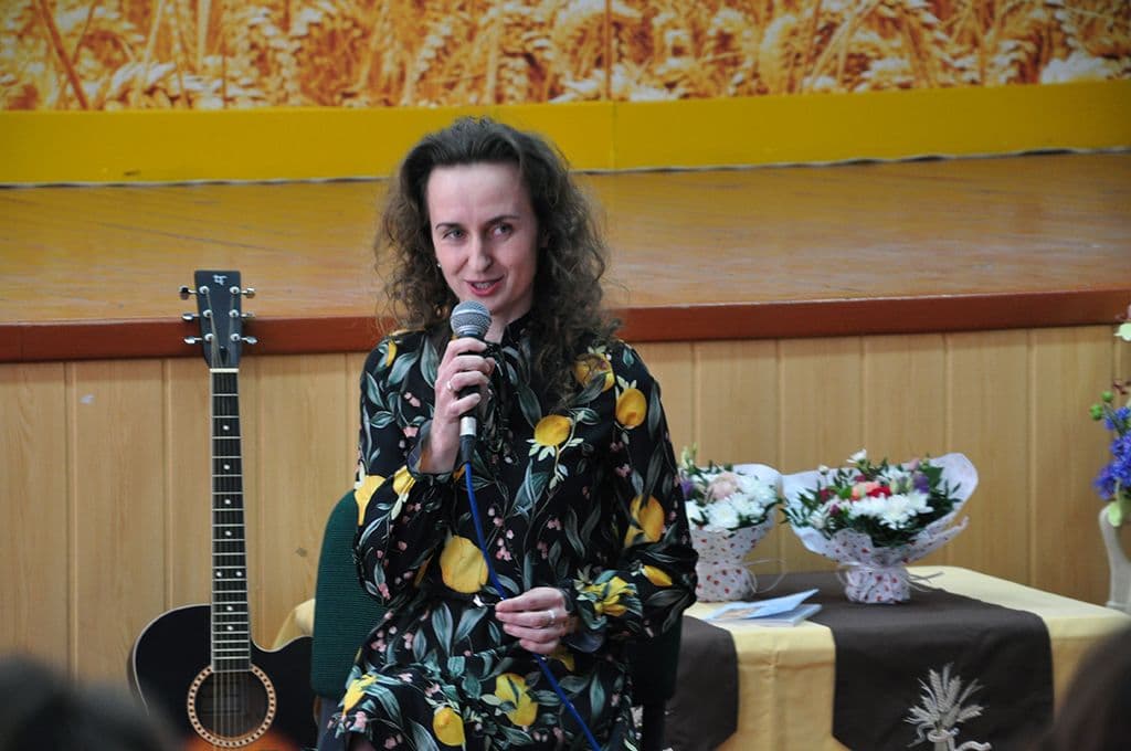 Зустріч-дискусія: «Жінка – педагог, творча особистість, уособлення кохання, людяності, родинного затишку»