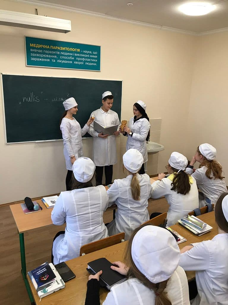 Математичний калейдоскоп та круглий стіл