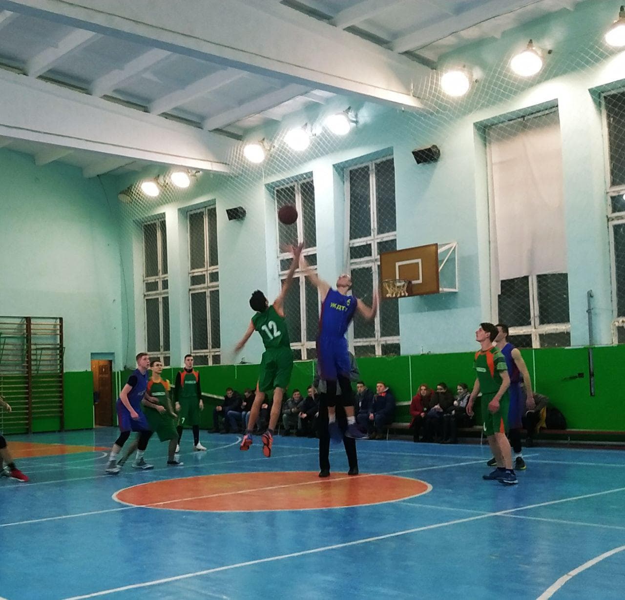 Вітаємо команду з баскетболу Житомирського базового фармацевтичного коледжу