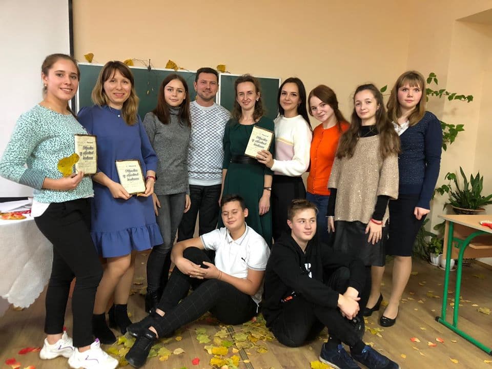 Поетичний вечір "Неважливе - важливо"