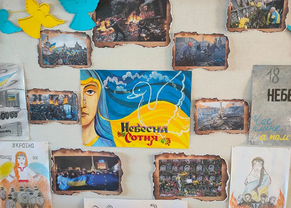 В пам'ять про ГЕРОЇВ НЕБЕСНОЇ СОТНІ