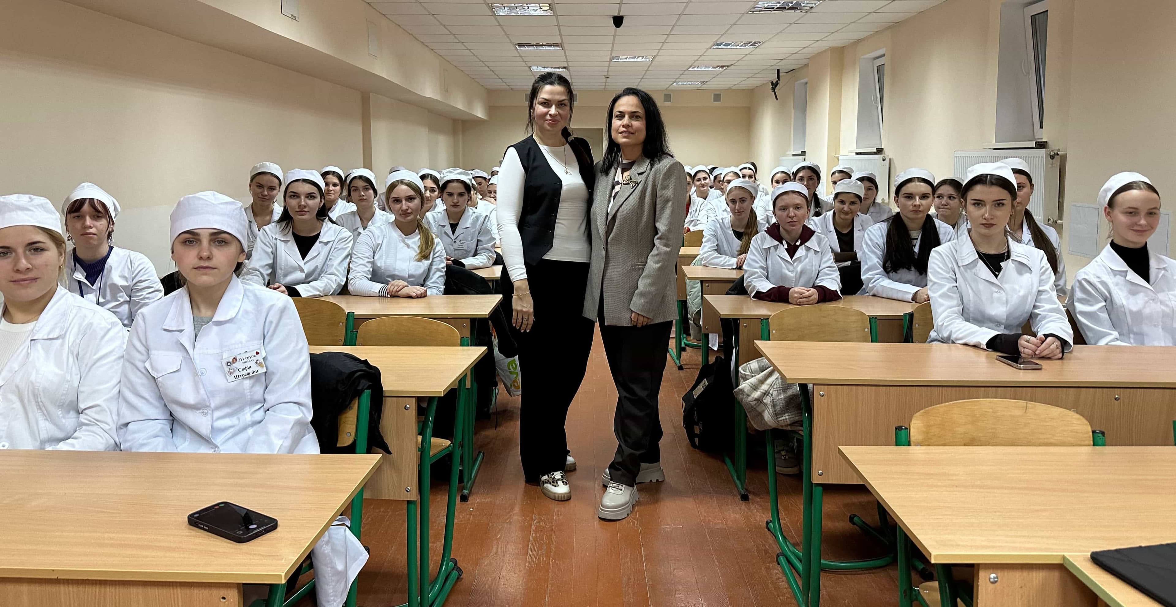 Зустріч здобувачів освіти ЖБФФК з представниками компанії Opella