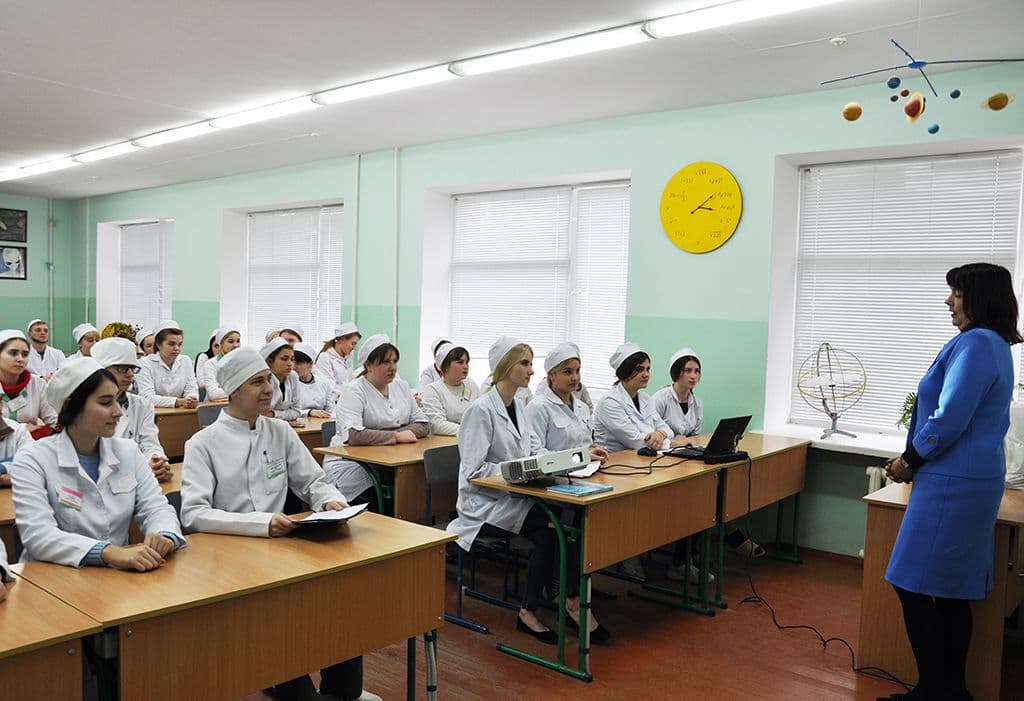 Відзначення найкращих студентів фармацевтично-лабораторного відділення